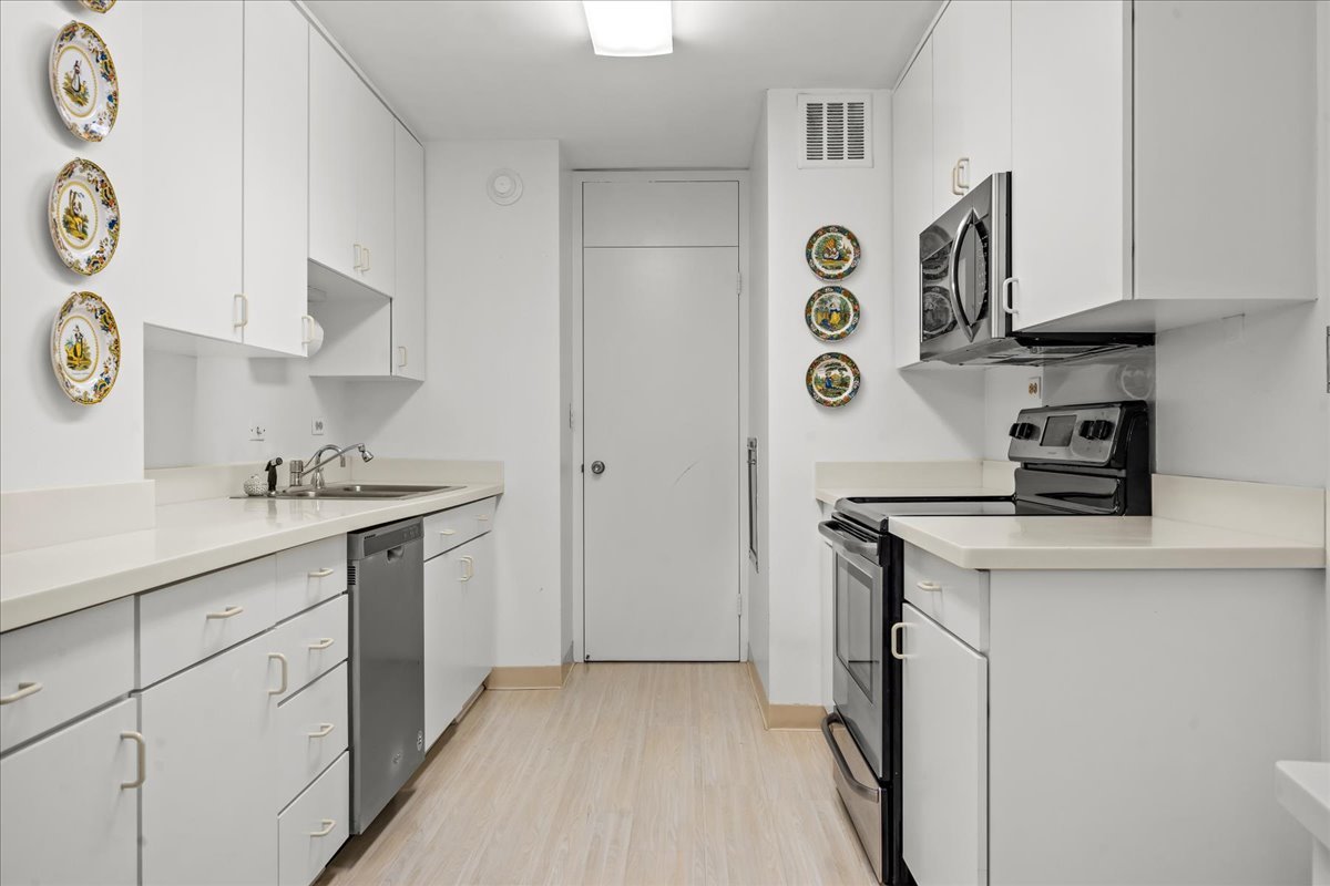 1630 Sheridan Road, Unit 9G Wilmette, IL 60091 - Photo 13 of 29 Gallery Image 13