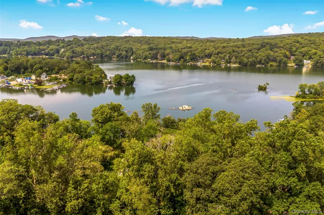 $505,000 | 5 Cross Road, Putnam Valley, NY 10579