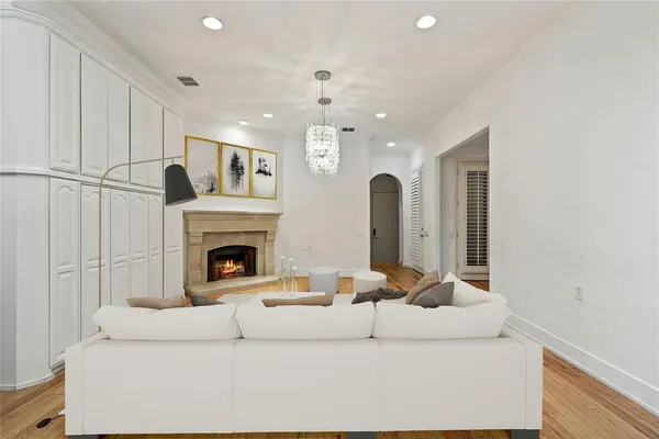 $7,950 | 11911 Edgestone Road, Dallas, TX 75230