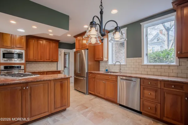 $7,800 | 3 Monmouth Avenue, Rumson, NJ 07760