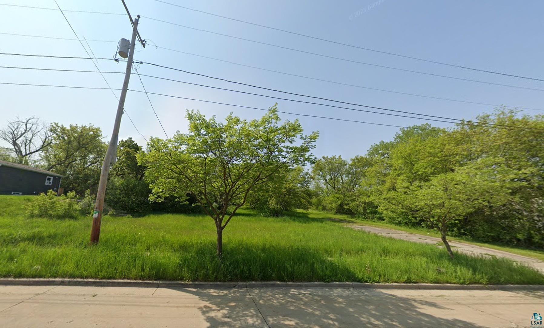 823 9th Street Racine, WI 53403 - Photo 2 of 5