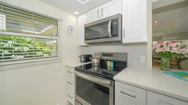 $7,200 | 3240 Gulf Of Mexico Drive, Unit B303, Longboat Key, FL 34228