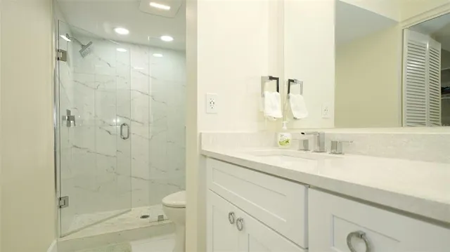 $7,200 | 3240 Gulf Of Mexico Drive, Unit B303, Longboat Key, FL 34228