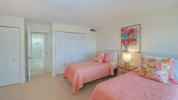 $7,200 | 3240 Gulf Of Mexico Drive, Unit B303, Longboat Key, FL 34228