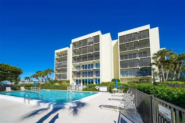 $7,200 | 3240 Gulf Of Mexico Drive, Unit B303, Longboat Key, FL 34228