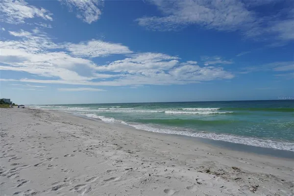 $7,200 | 3240 Gulf Of Mexico Drive, Unit B303, Longboat Key, FL 34228