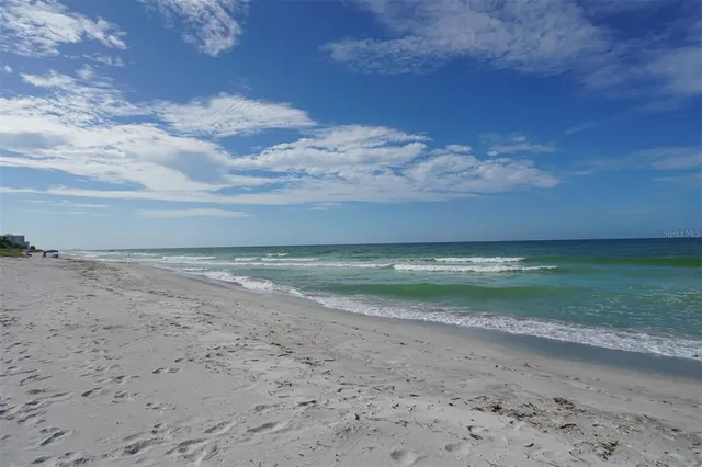 $7,200 | 3240 Gulf Of Mexico Drive, Unit B303, Longboat Key, FL 34228