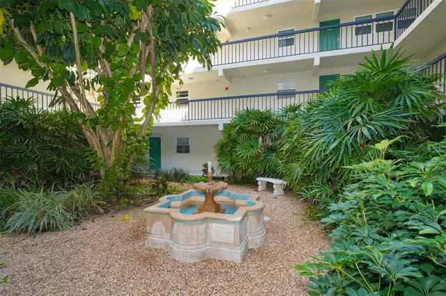 $7,200 | 3240 Gulf Of Mexico Drive, Unit B303, Longboat Key, FL 34228