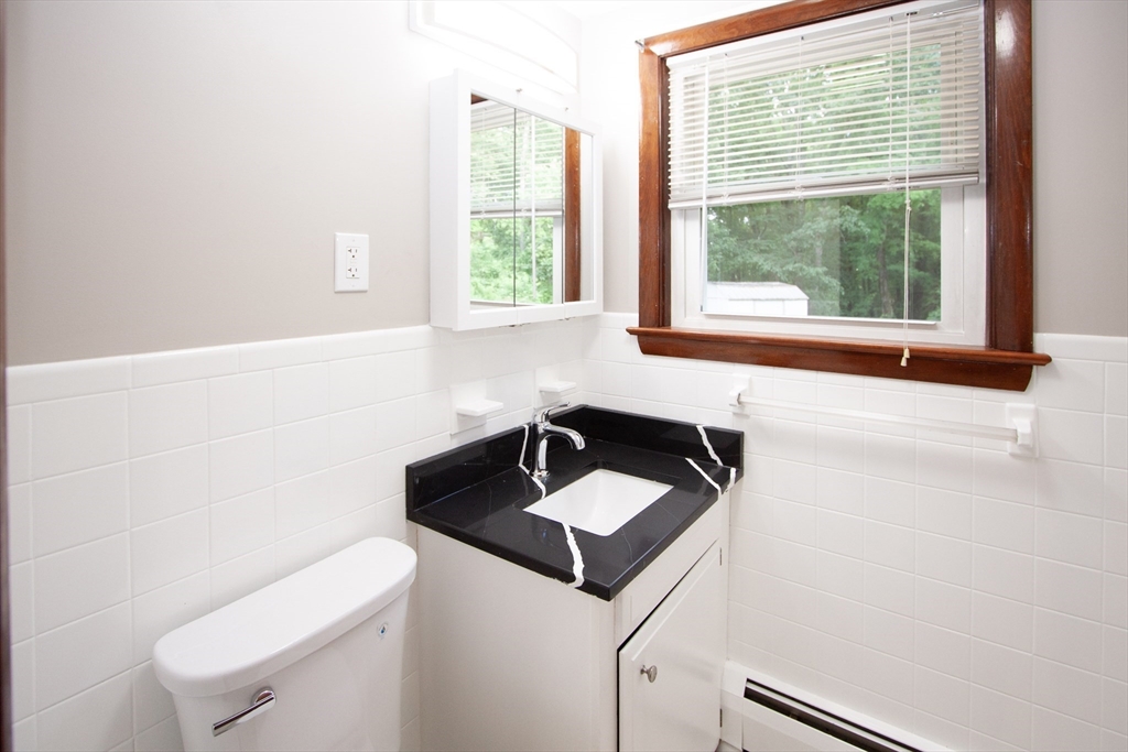 21 Siani Road Leicester, MA 01542 - Photo 25 of 31