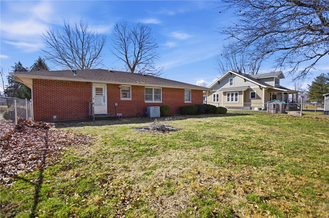 207 Commercial Street Strasburg, IL 62465 - Photo 18 of 20
