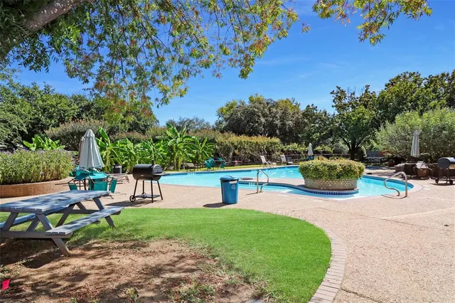 $200,000 | 578 E Avenue, Unit B, Grand Prairie, TX 75050