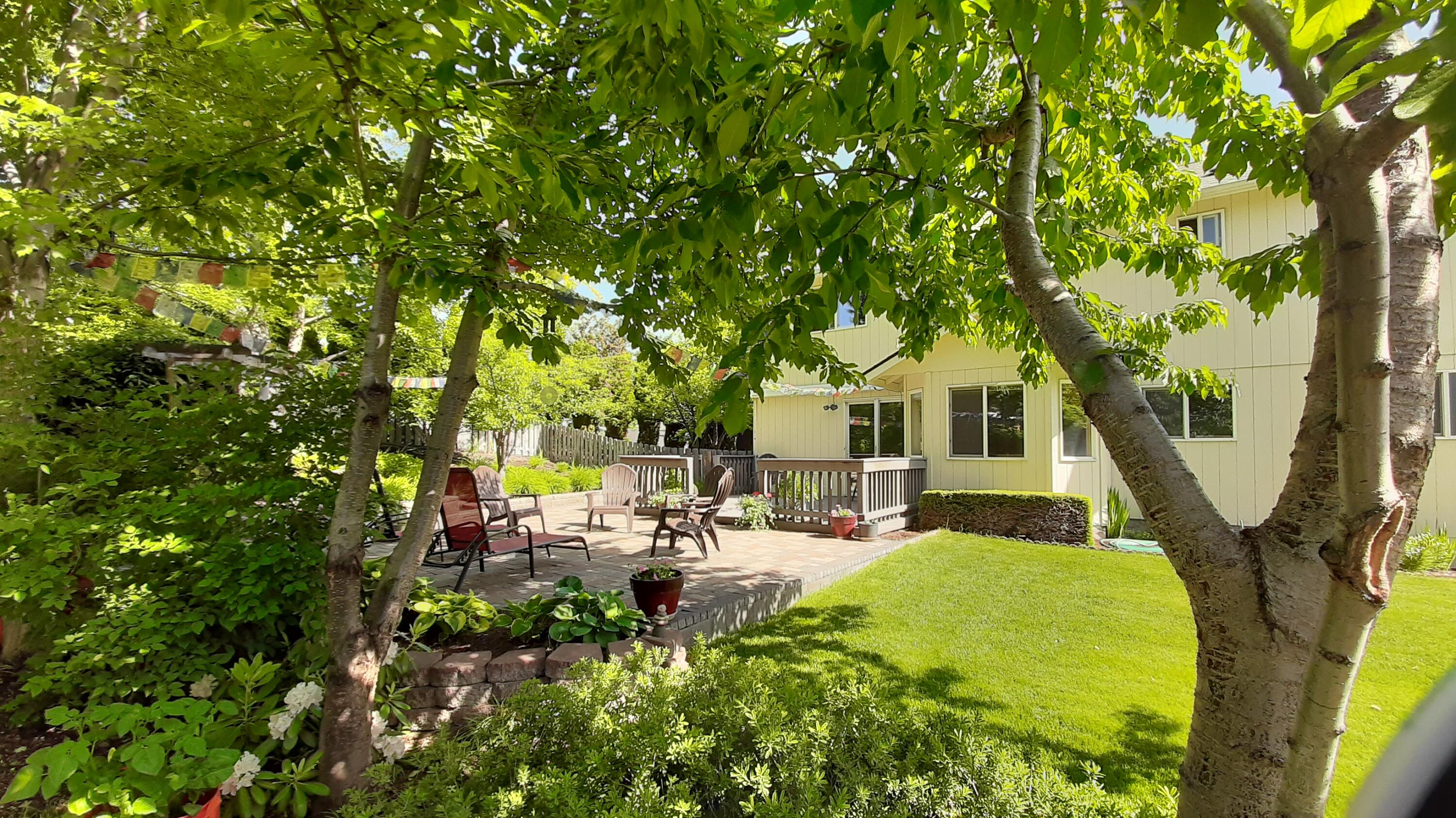 3626 Southwest Volcano Court Redmond, OR 97756 - Photo 76 of 89 196
