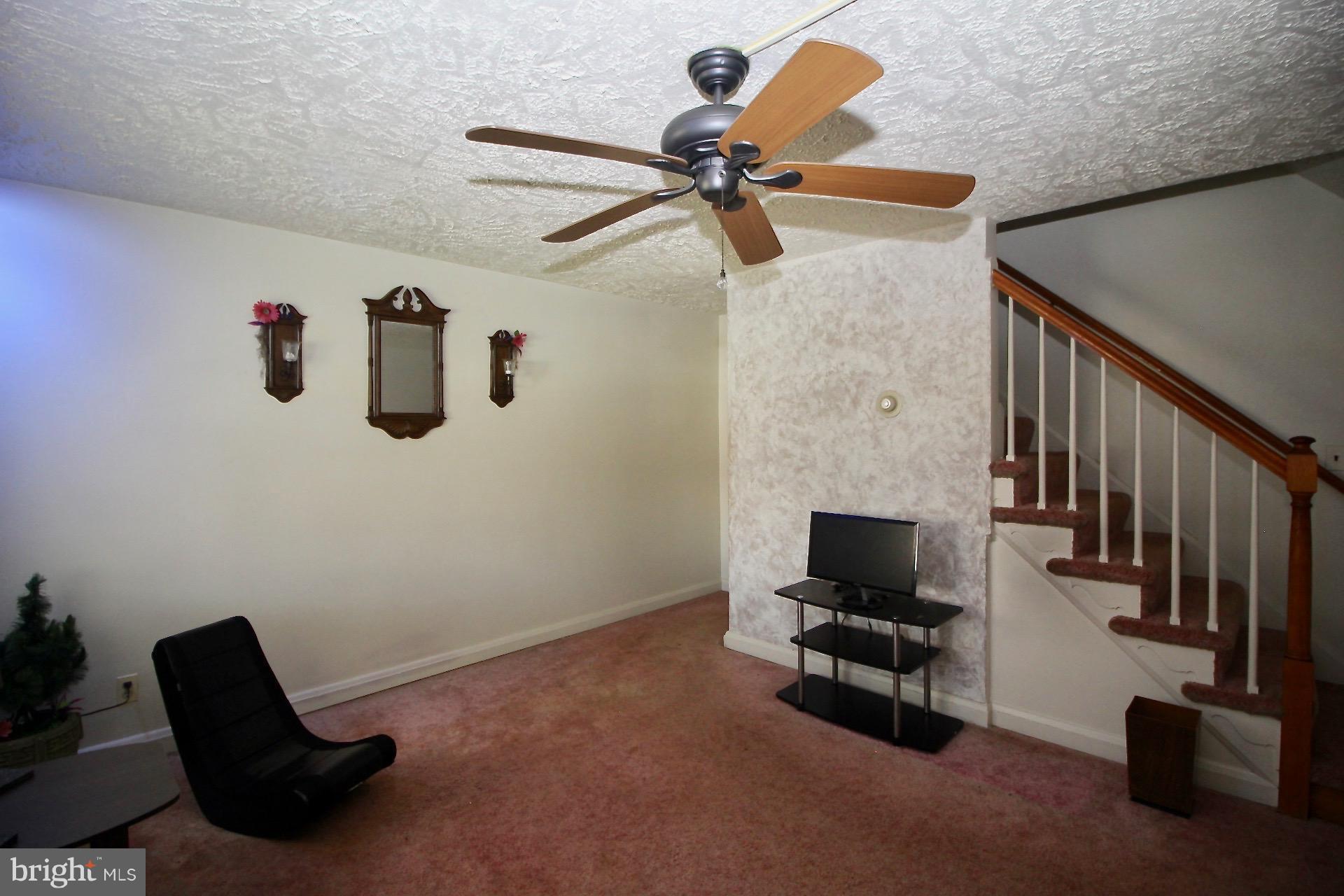 2220 Searles Road Baltimore, MD 21222 - Photo 2 of 13 Living Room