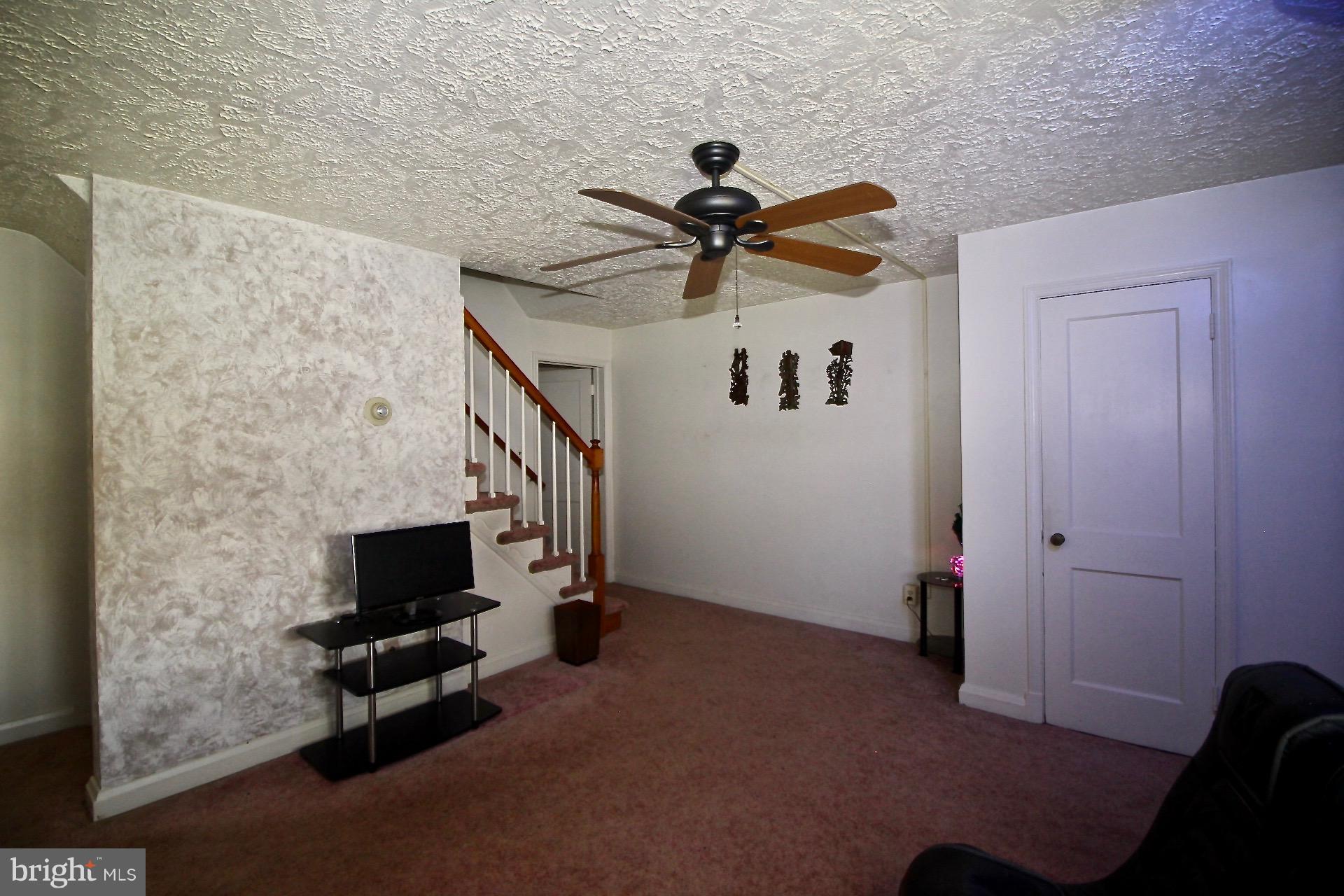 2220 Searles Road Baltimore, MD 21222 - Photo 3 of 13 other side of living room