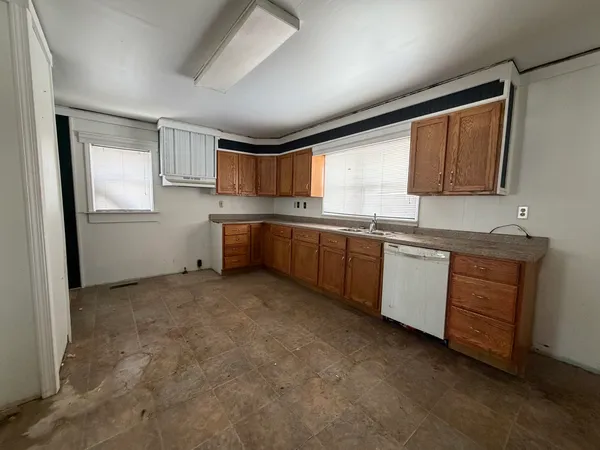 $59,900 | 1021 Jefferson Avenue, Charleston, IL 61920