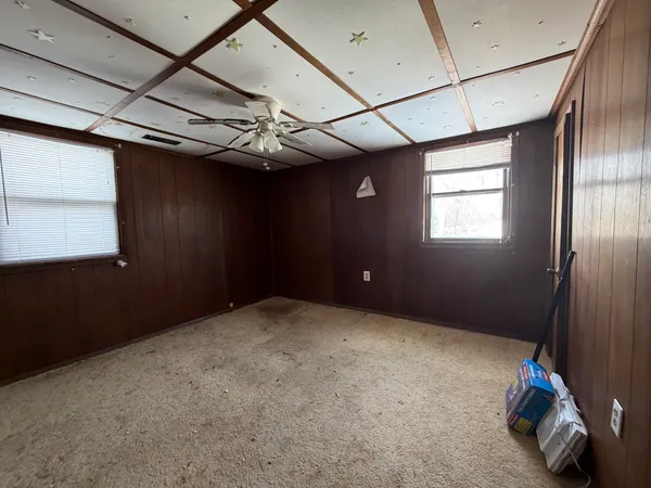 $59,900 | 1021 Jefferson Avenue, Charleston, IL 61920