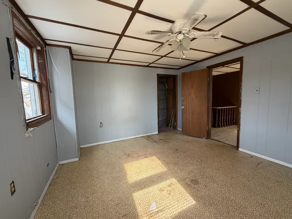 $59,900 | 1021 Jefferson Avenue, Charleston, IL 61920