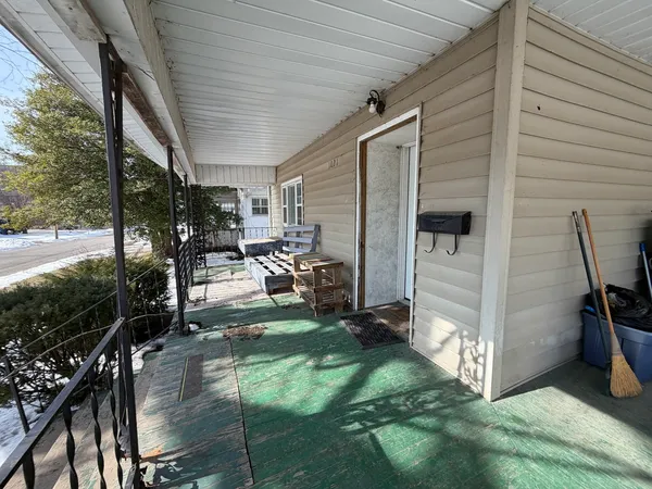 $59,900 | 1021 Jefferson Avenue, Charleston, IL 61920