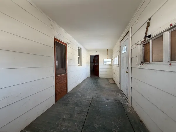 $59,900 | 1021 Jefferson Avenue, Charleston, IL 61920
