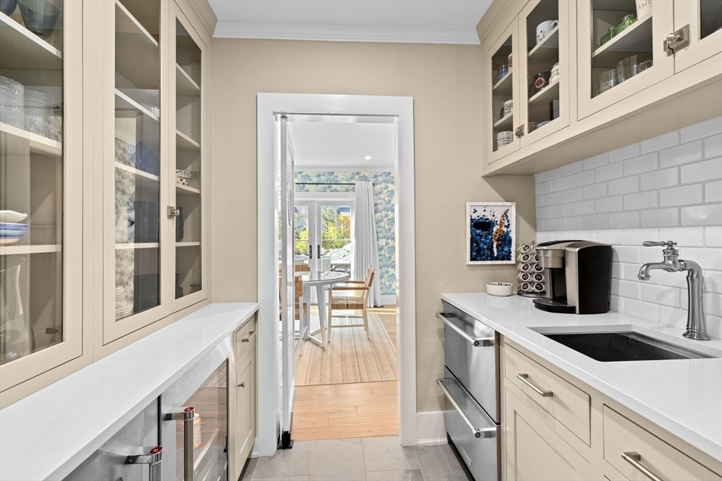 572 Jerusalem Road Cohasset, MA 02025 - Photo 14 of 42