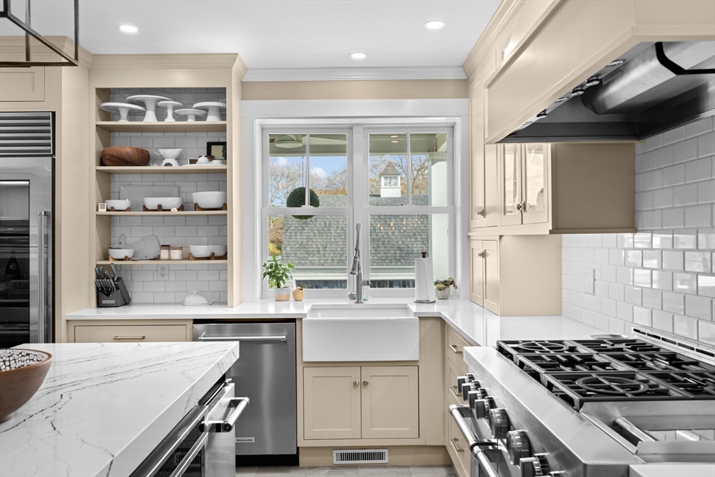 572 Jerusalem Road Cohasset, MA 02025 - Photo 18 of 42