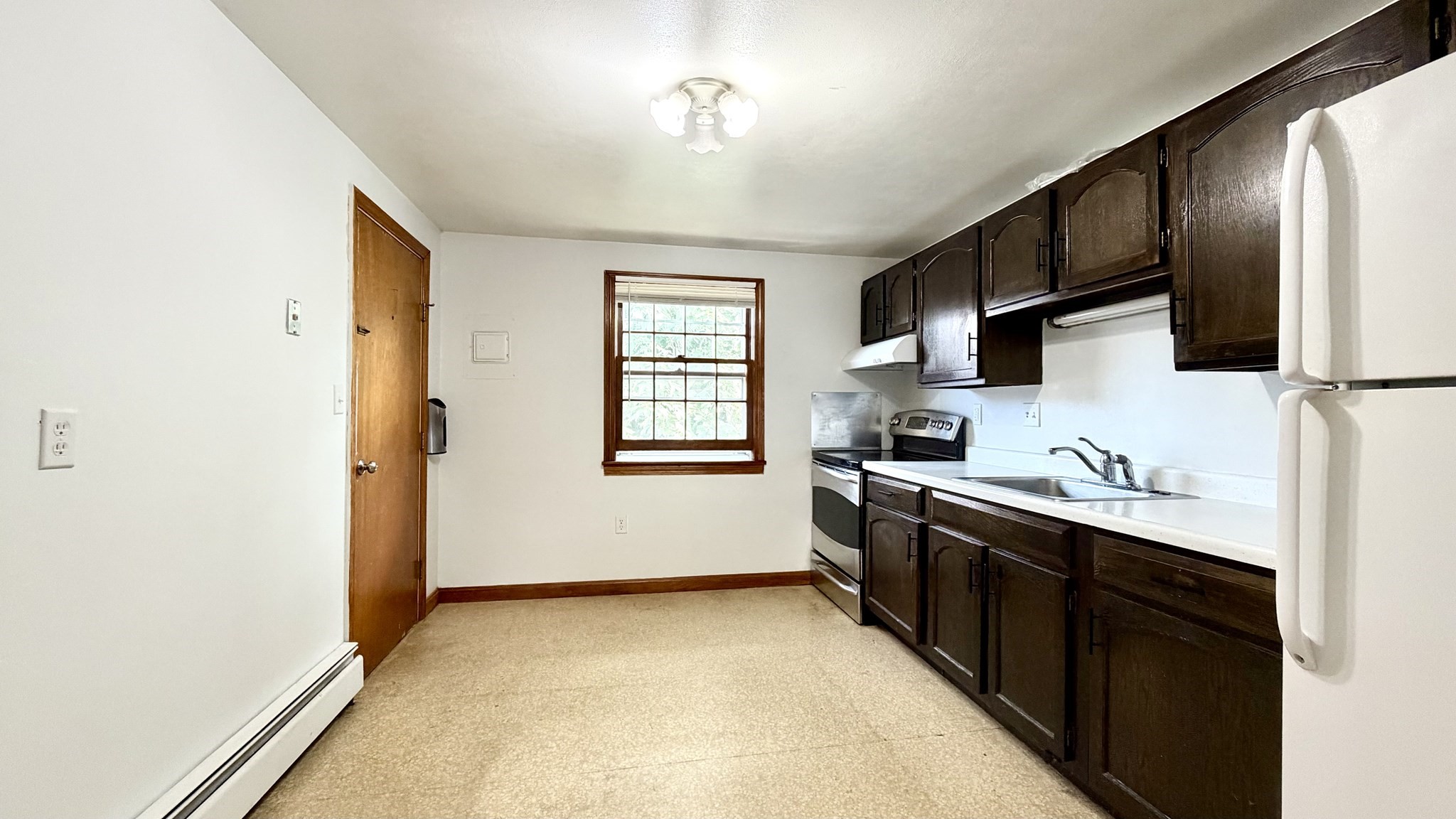 59 Commercial Street, Unit 4 Marblehead, MA 01945 - Photo 20 of 23 Gallery Image 20