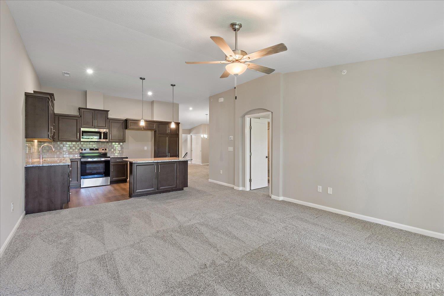 541 Tradition Ridge, Unit 81302 Cincinnati, OH 45245 - Photo 9 of 34