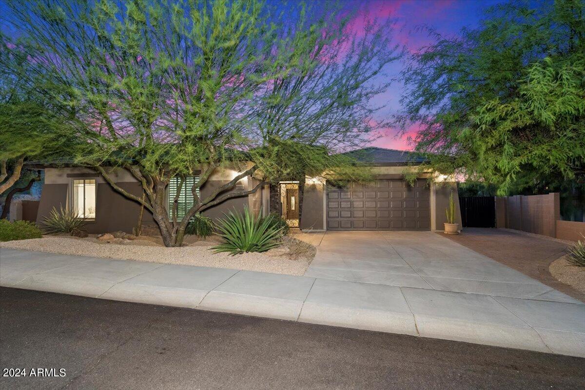 8670 West Rowel Road Peoria, AZ 85383 - Photo 2 of 44 04-Front of Home