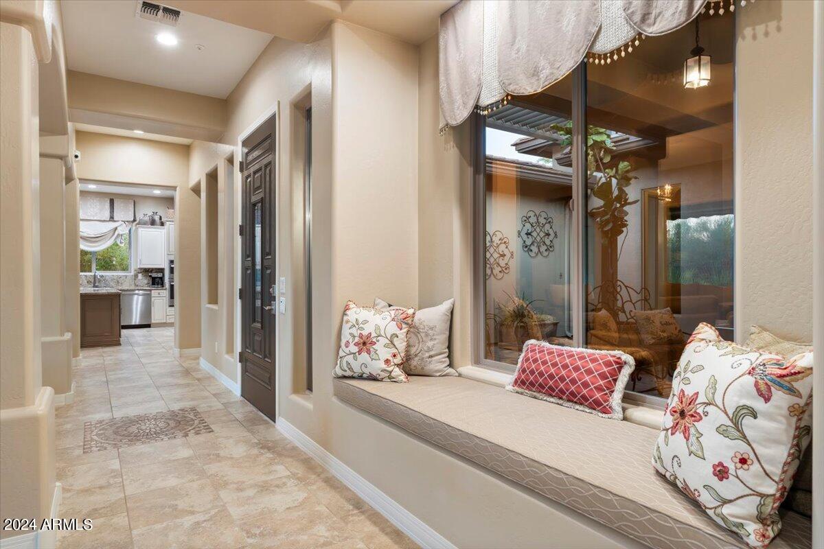 8670 West Rowel Road Peoria, AZ 85383 - Photo 21 of 44 48-ENTRY Hallway