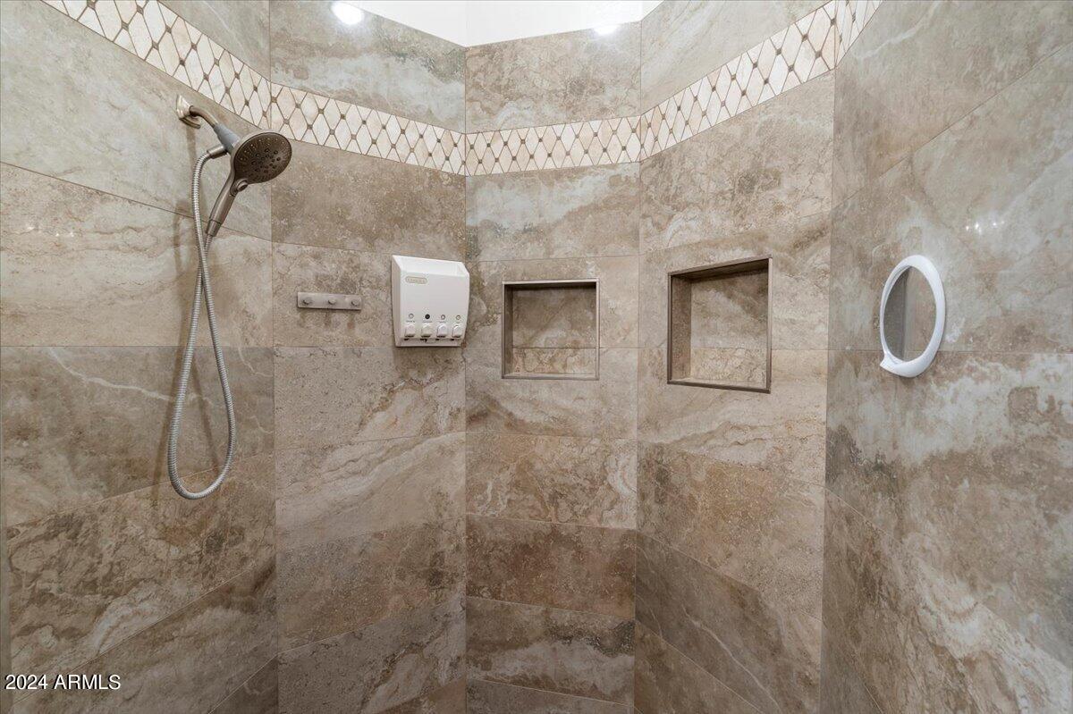 8670 West Rowel Road Peoria, AZ 85383 - Photo 26 of 44 64-Primary Bathroom