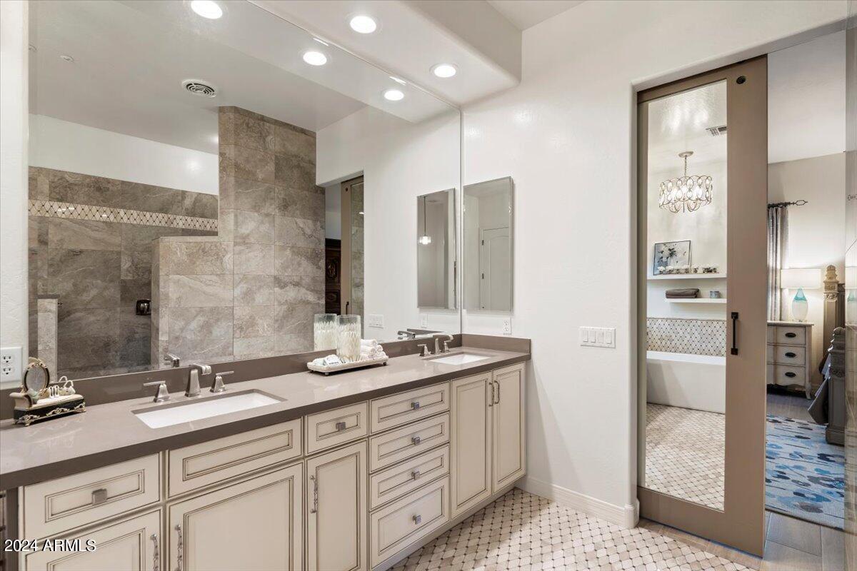8670 West Rowel Road Peoria, AZ 85383 - Photo 28 of 44 65-Primary Bathroom