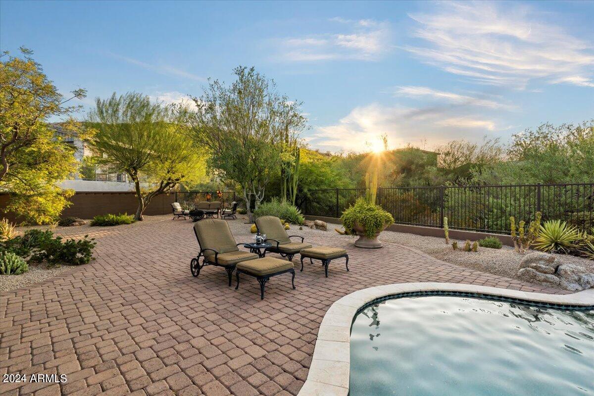 8670 West Rowel Road Peoria, AZ 85383 - Photo 8 of 44 71-Backyard