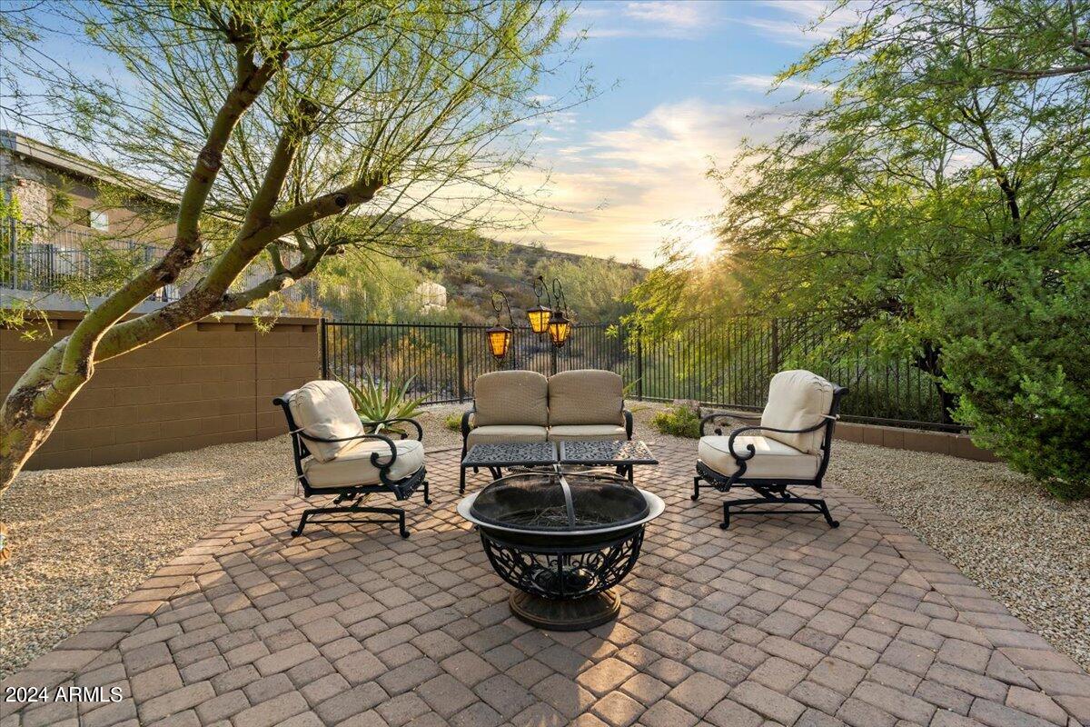 8670 West Rowel Road Peoria, AZ 85383 - Photo 9 of 44 66-Backyard