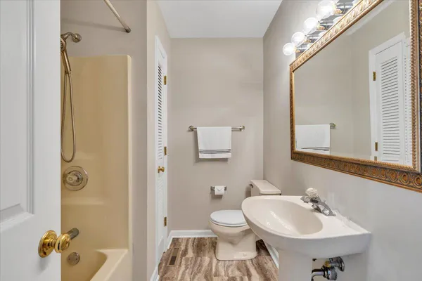 $324,999 | 4732 Wembley Place Southwest, Roanoke, VA 24018