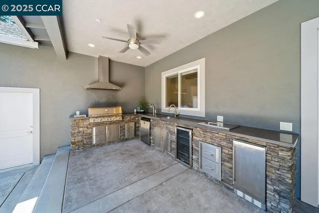 a picture of a bench in front of door