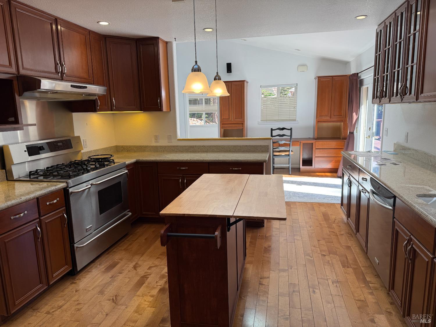 18920 Timber Pointe Drive Fort Bragg, CA 95437 - Photo 8 of 24 Kitchen