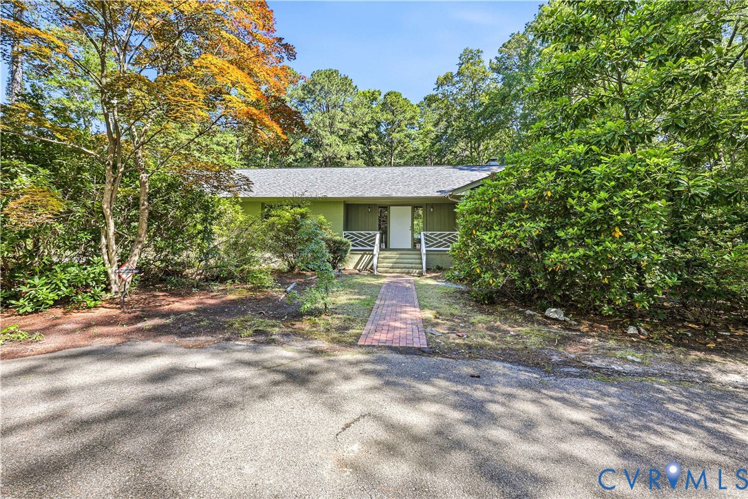2037 Dodson Road Petersburg, VA 23805 - Photo 3 of 46