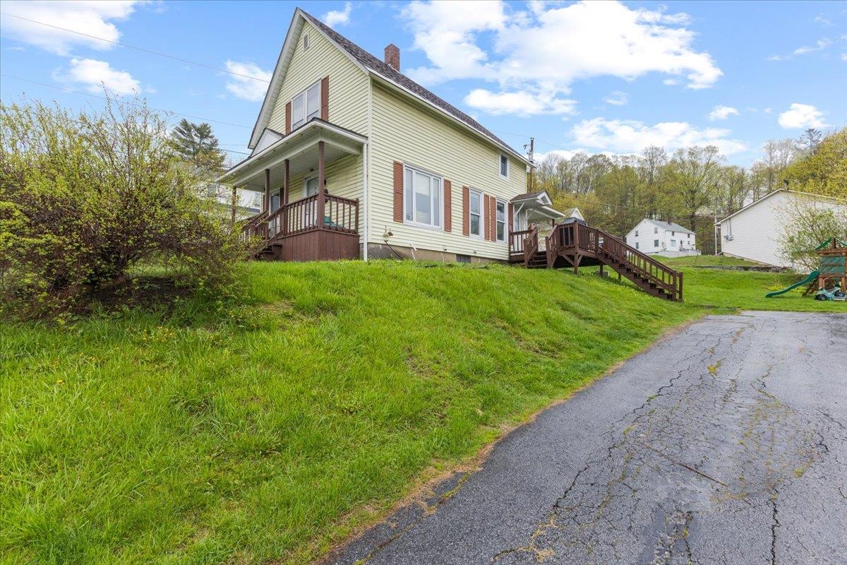 71 Beckley Street Barre, VT 05641 - Photo 2 of 35