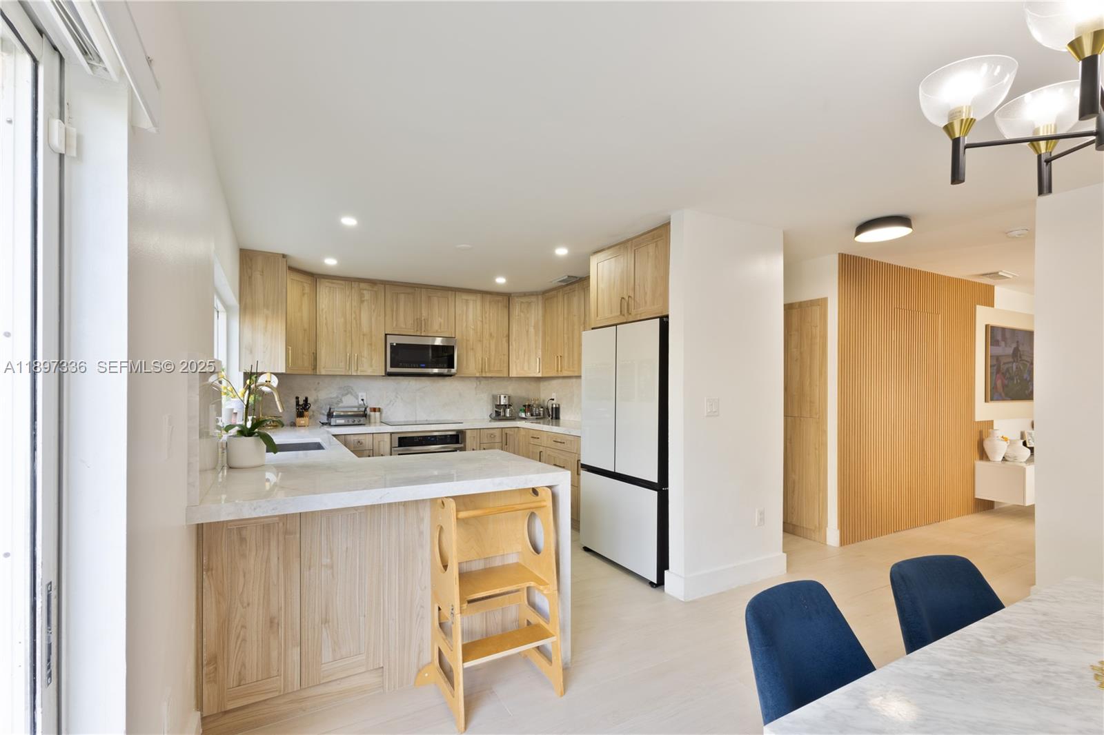 13809 Southwest 161 Terrace Miami, FL 33177 - Photo 7 of 35