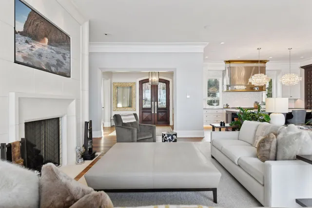 $9,495,000 | 4750 Baycliffe Drive, Excelsior, MN 55331