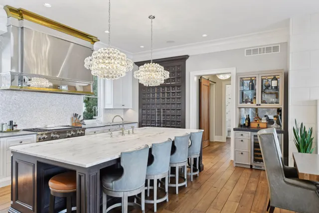 $9,495,000 | 4750 Baycliffe Drive, Excelsior, MN 55331