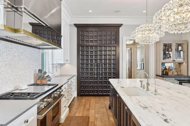 $9,495,000 | 4750 Baycliffe Drive, Excelsior, MN 55331