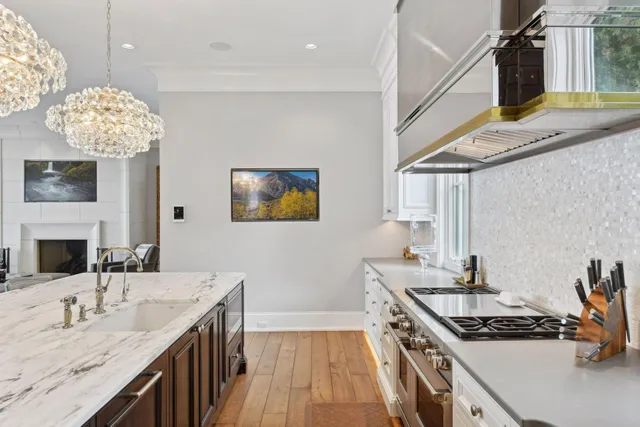 $9,495,000 | 4750 Baycliffe Drive, Excelsior, MN 55331