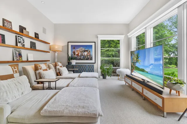 $9,495,000 | 4750 Baycliffe Drive, Excelsior, MN 55331