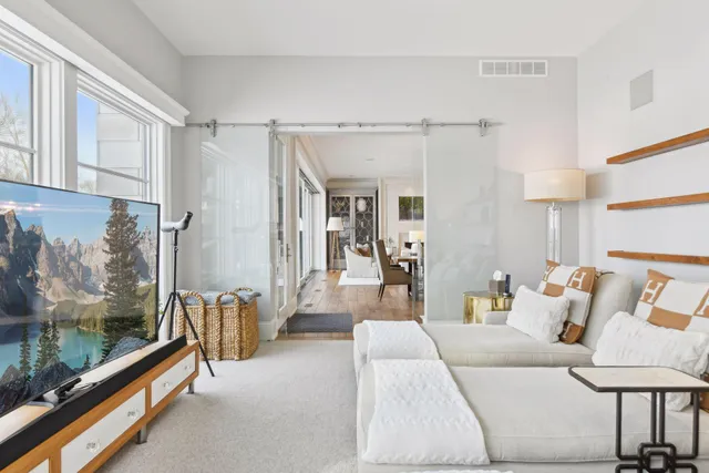 $9,495,000 | 4750 Baycliffe Drive, Excelsior, MN 55331