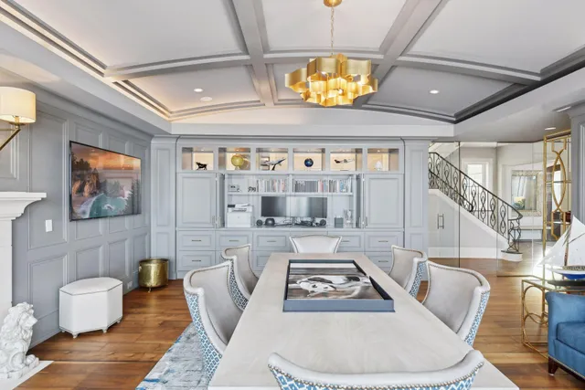 $9,495,000 | 4750 Baycliffe Drive, Excelsior, MN 55331