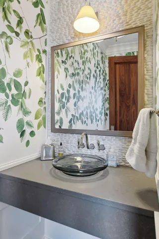 $9,495,000 | 4750 Baycliffe Drive, Excelsior, MN 55331