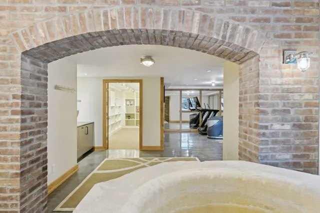 $9,495,000 | 4750 Baycliffe Drive, Excelsior, MN 55331