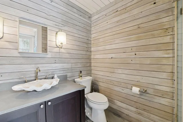 $9,495,000 | 4750 Baycliffe Drive, Excelsior, MN 55331