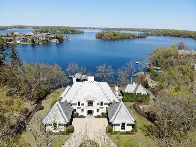 $9,495,000 | 4750 Baycliffe Drive, Excelsior, MN 55331